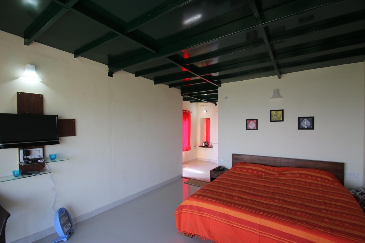 Nest And Hives Motiapathar/Mukteshwar Hotel Exterior photo